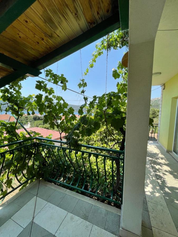 Apartments Mornar Poljica  Екстериор снимка