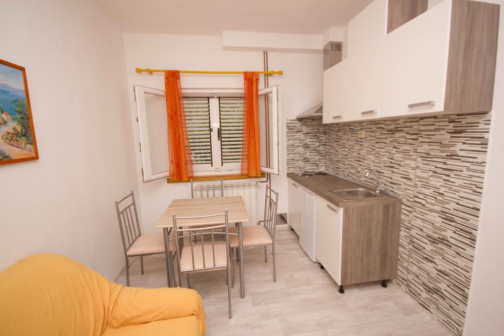 Apartments Mornar Poljica  Екстериор снимка