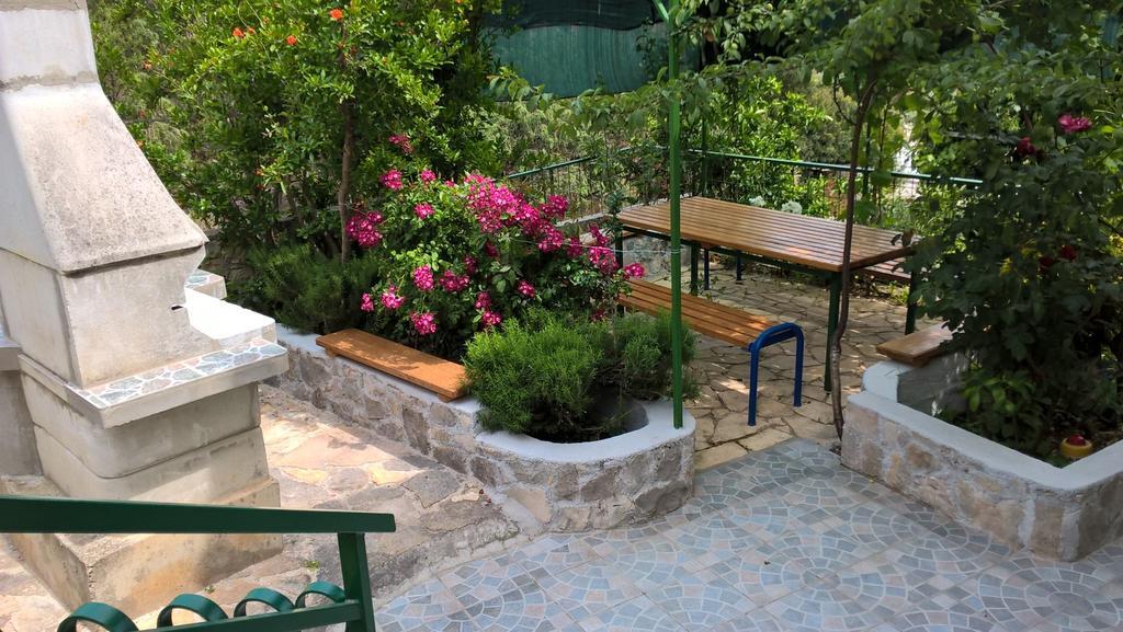 Apartments Mornar Poljica  Екстериор снимка